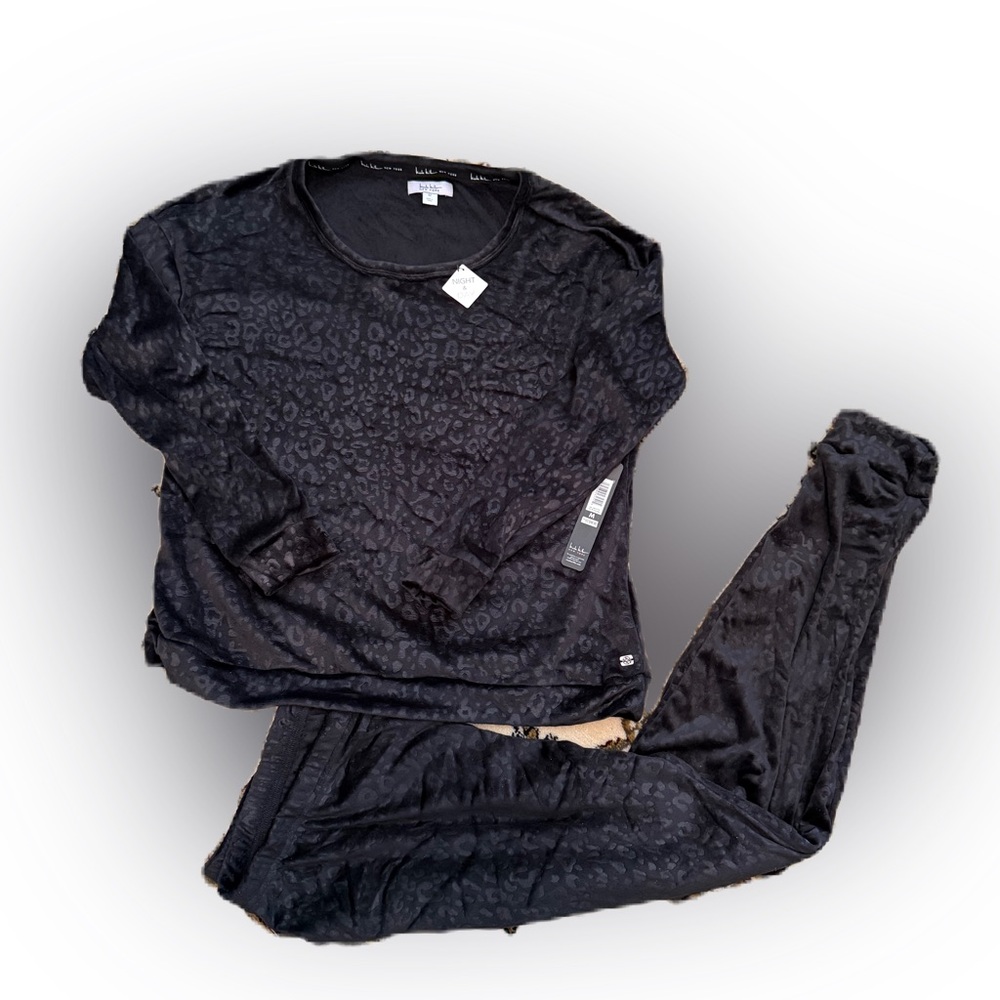 BNWT Nicole Miller Black Animal Print Lounge Wear/ Pajama Set. Size Medium